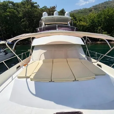 Blue Cruise In - Mavi Yolculuk Båthotell Bozburun