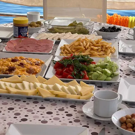 Ботель Blue Cruise In - Mavi Yolculuk Бозбурун